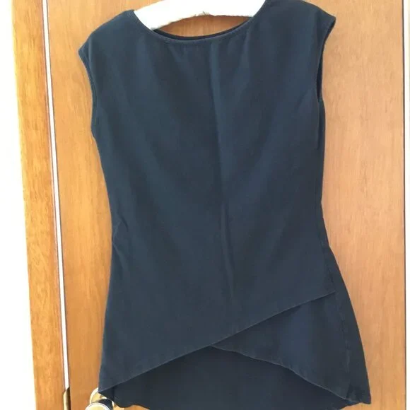 Tunic - Picture 2 of 3